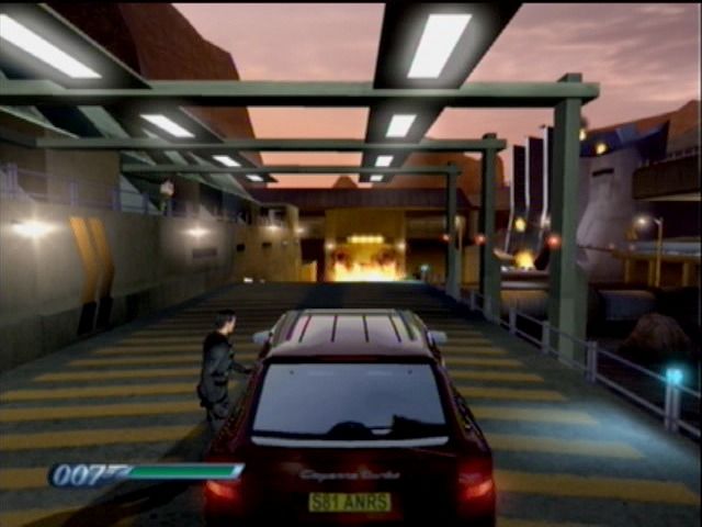 007: Everything or Nothing | Xbox | gameplay screenshot | region=North America | source-country= | zypher-v2 | moby-952b08fd1e06 | Data by MobyGames.com