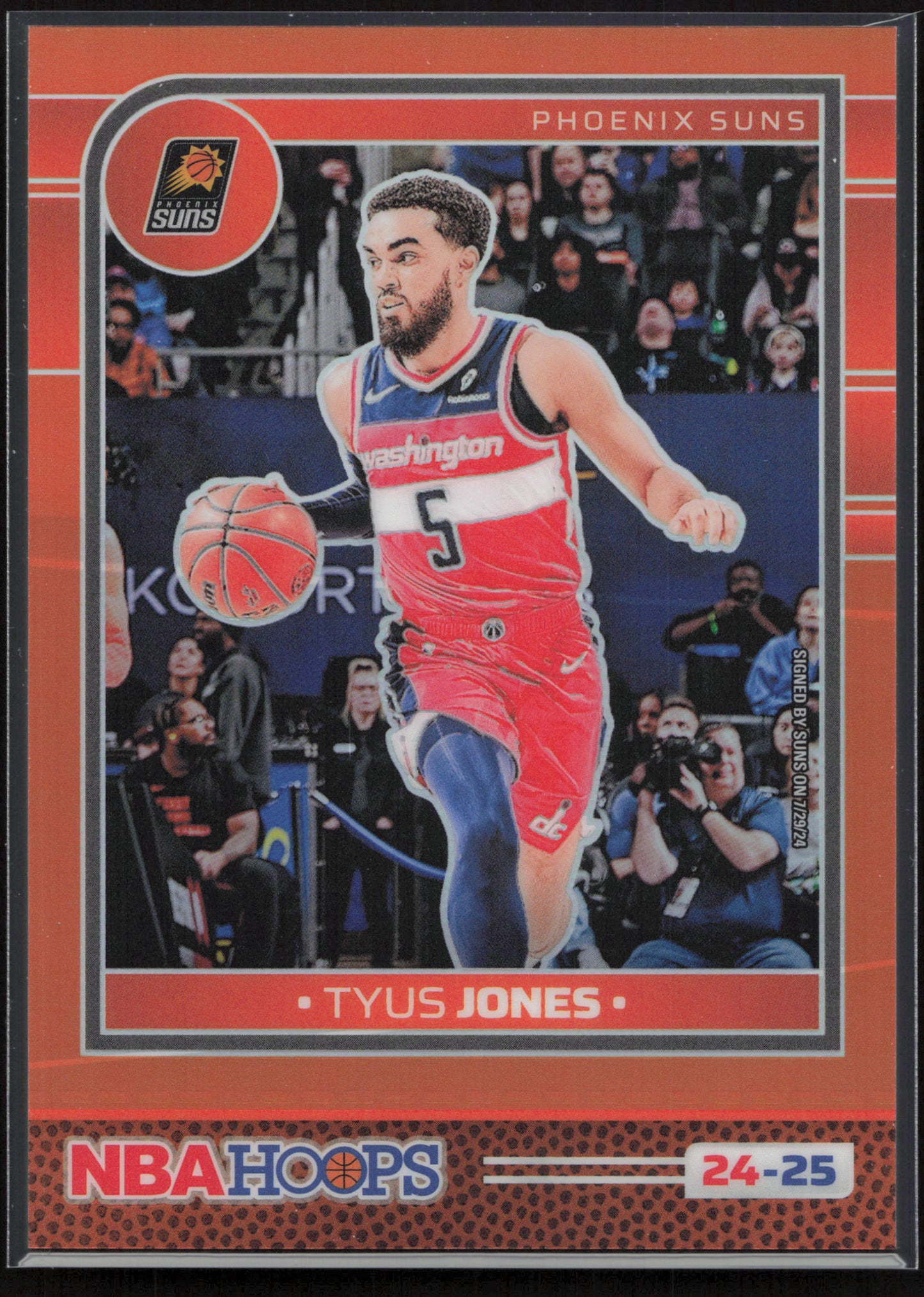 2024-25 Hoops #146 Tyus Jones Premium Prizms Orange #/199