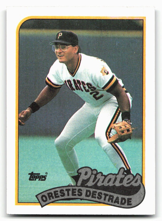 1989 Topps #27b Orestes Destrade F* next to copyright