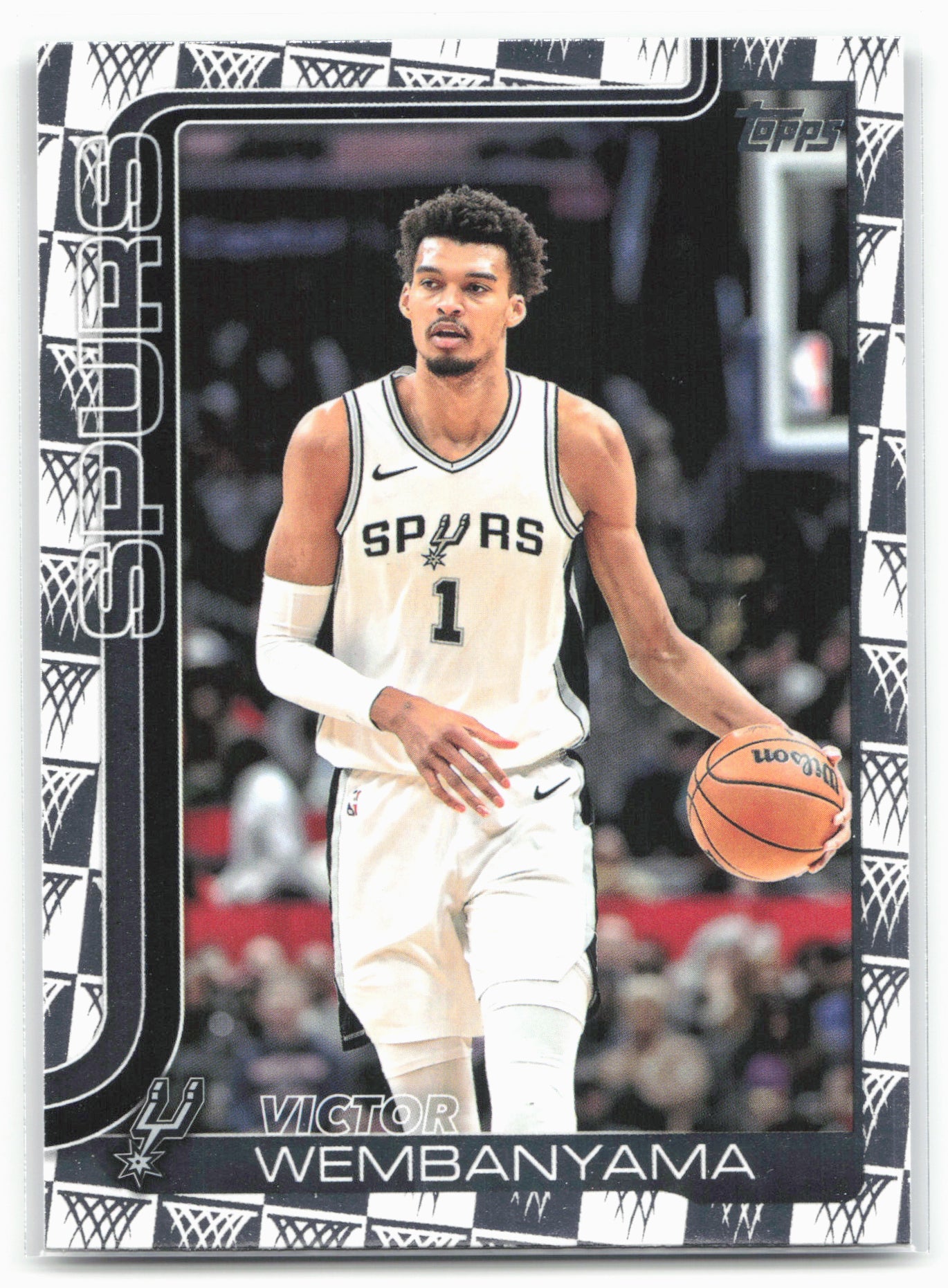 2025-26 Topps #195 Victor Wembanyama Season Tip Off