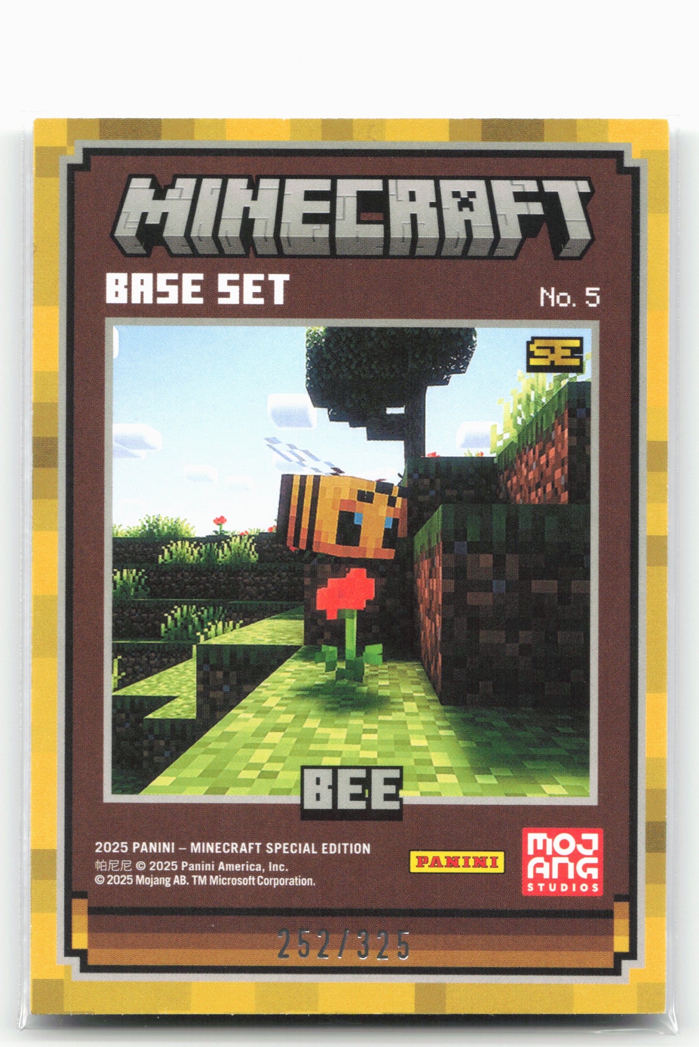 2025 Panini Minecraft 15th Anniversary #5 Bee 252/325