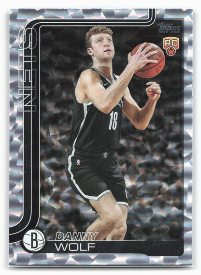 2025-26 Topps #227 Danny Wolf Crackleboard 25011