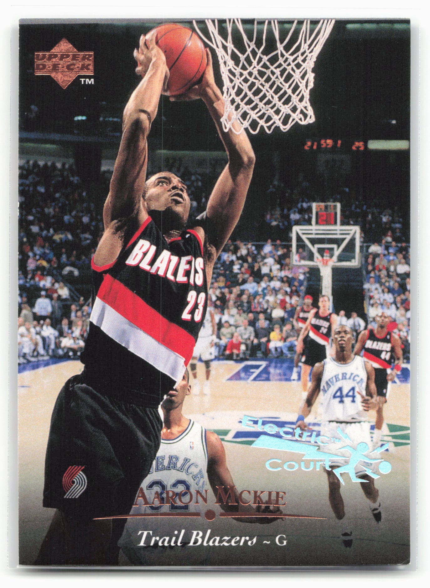 1995-96 Upper Deck #11 Aaron McKie Electric Court