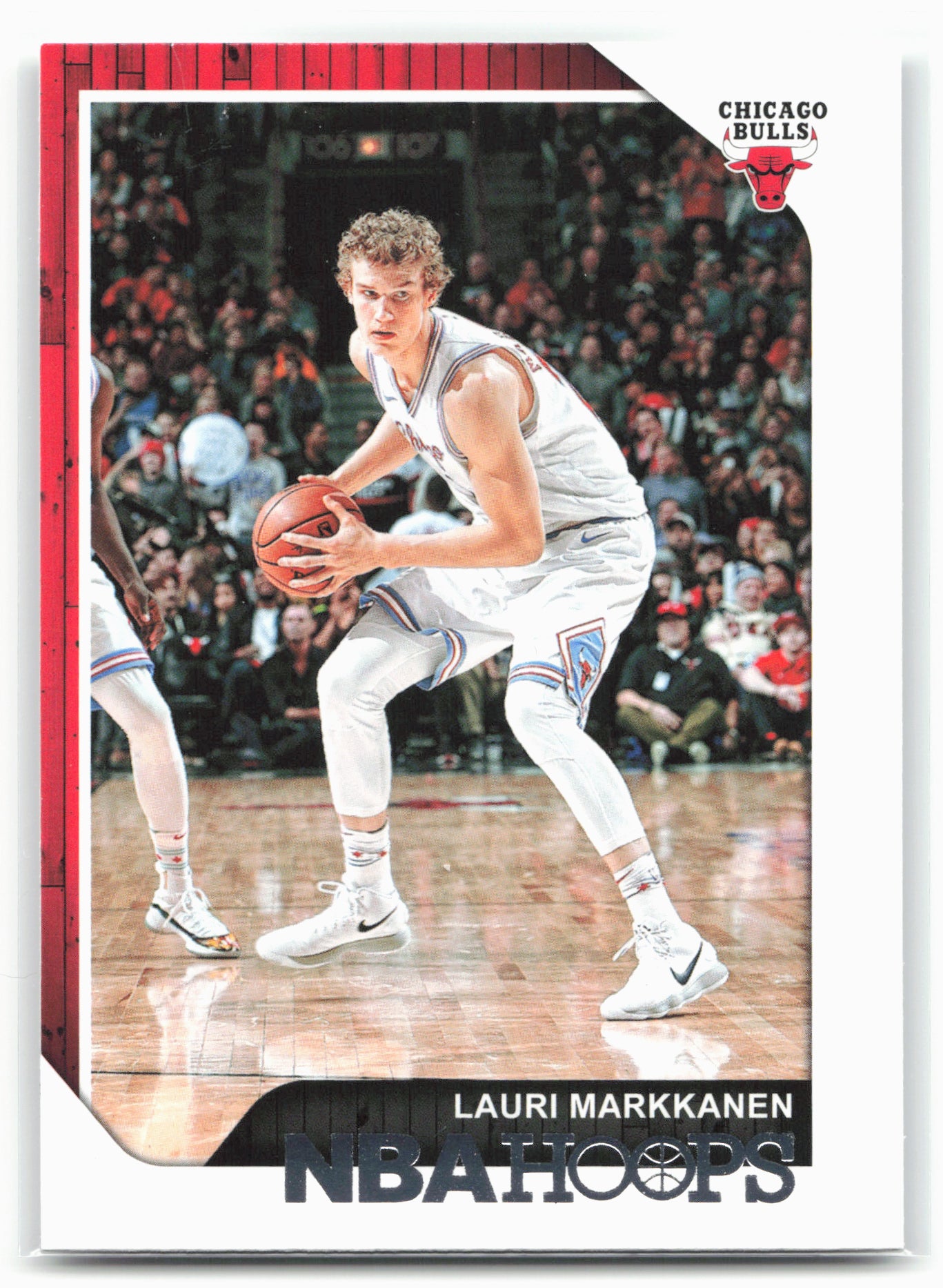 2018-19 Hoops #174 Lauri Markkanen 26720
