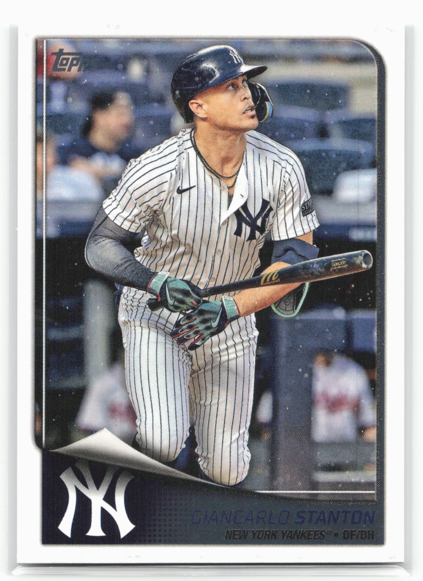 2025 Topps #19 Giancarlo Stanton Flagship Collection (Series One)