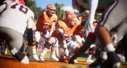 College Football 25 gameplay screenshot - pre-snap