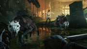 
Dishonored: Definitive Edition | Xbox One | gameplay screenshot | First-person combat against supernatural hounds