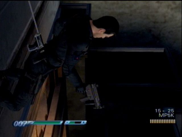 007: Everything or Nothing | Xbox | gameplay screenshot | region=North America | source-country= | zypher-v2 | moby-6d3db2dc3ba1 | Data by MobyGames.com