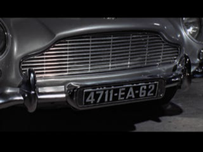 
007: Racing | PlayStation | gameplay screenshot | Region: North America | source-country= | Data by MobyGames.com