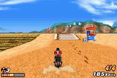 Road Rash: Jailbreak | Game Boy Advance | gameplay screenshot | region=North America | source-country= | zypher-v2 | moby-2bfe68a3e89a | Data by MobyGames.com