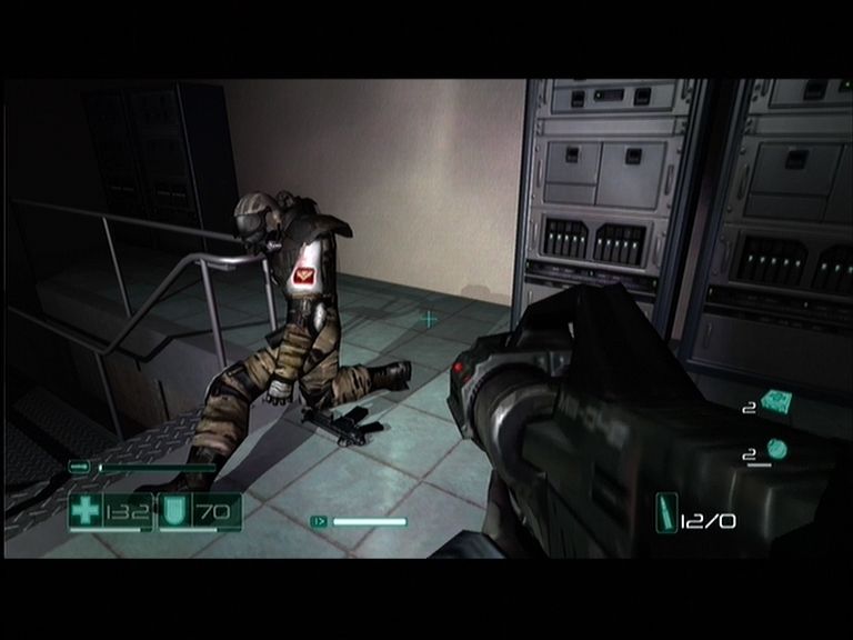 F.E.A.R.: First Encounter Assault Recon | Xbox 360 | gameplay screenshot | Data by MobyGames.com