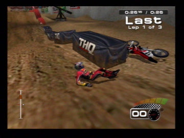
MX 2002 featuring Ricky Carmichael | PlayStation 2 | gameplay screenshot | Data by MobyGames.com