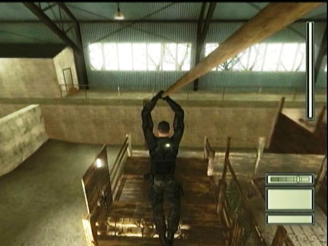 Tom Clancy's Splinter Cell | Xbox | gameplay screenshot | region=North America | source-country= | zypher-v2 | moby-28b23d618682 | Data by MobyGames.com