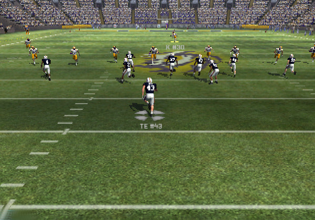 
NCAA Football 11 | PlayStation 2 | gameplay screenshot 3 | Region: North America | Source: LaunchBox