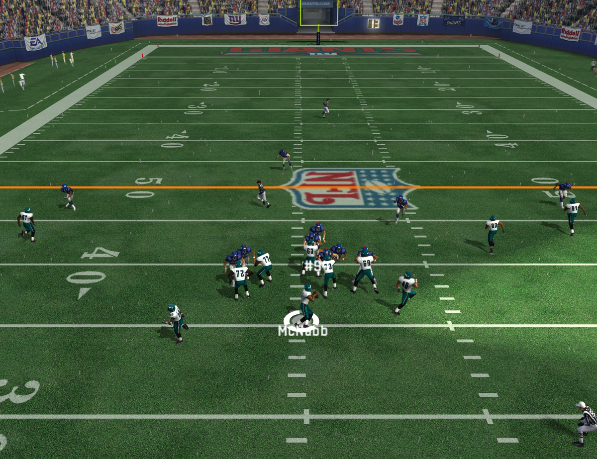 Madden NFL 06 | GameCube | gameplay screenshot 2